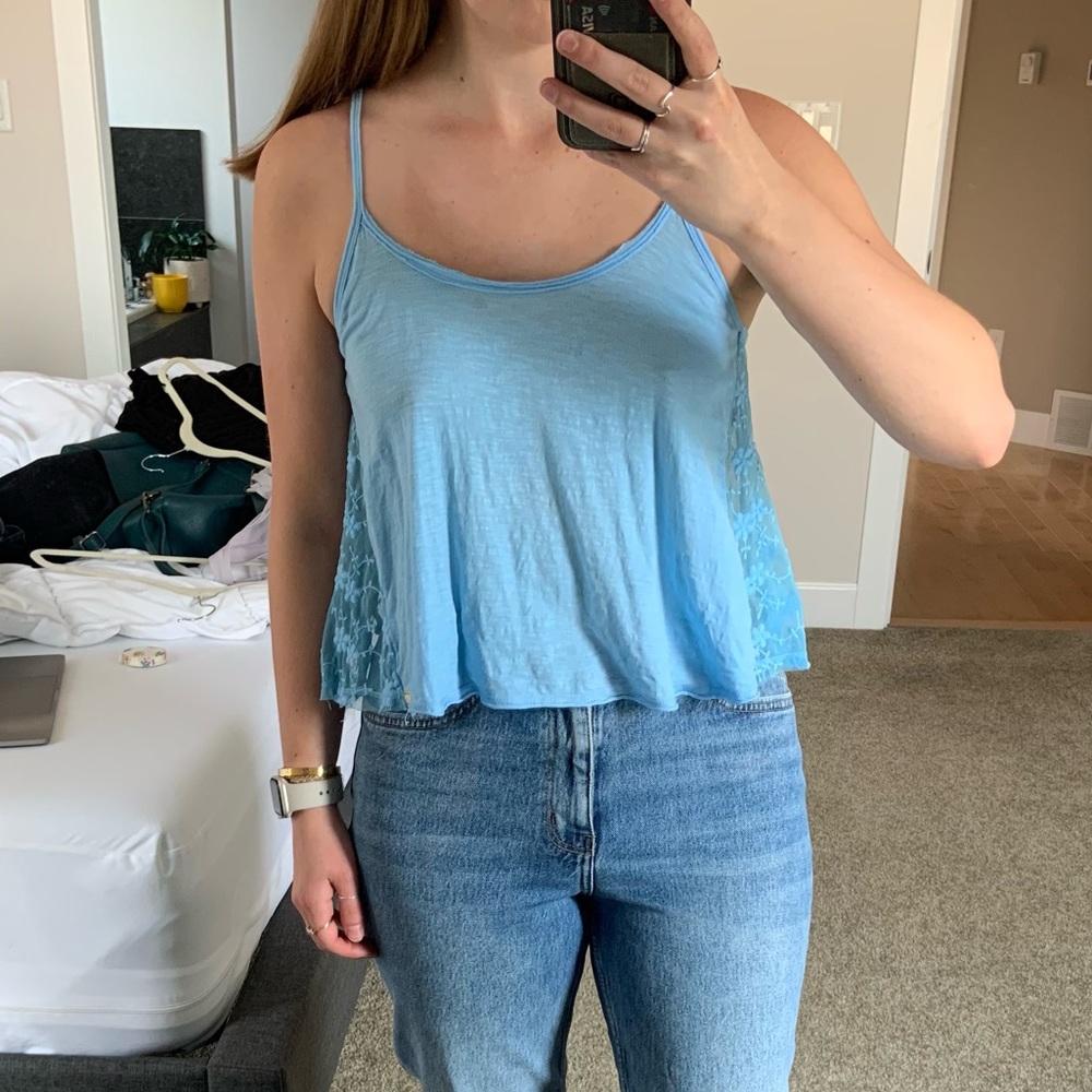 Lace back cami top - Hollister Size Small